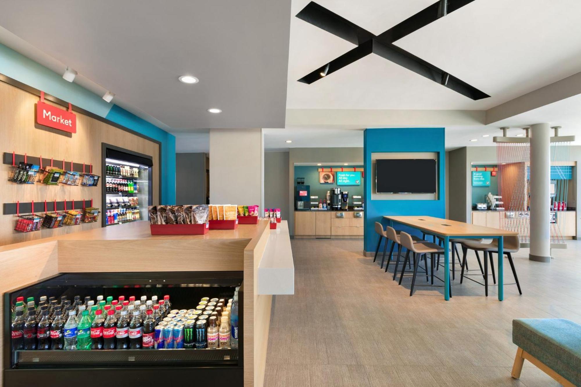 Avid Hotel Traverse City By Ihg Exterior photo